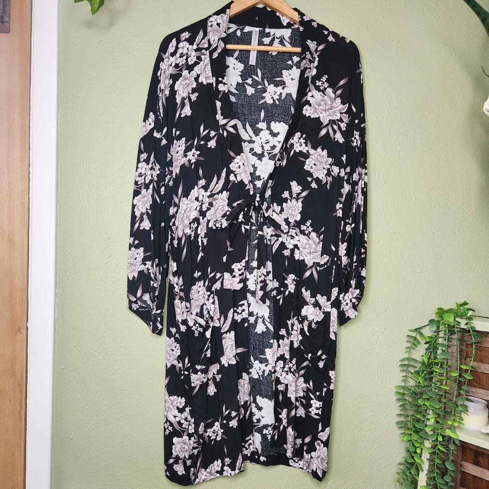 Spiritual Gangster Maya Black Floral Kimono Robe Rayon OS Boho Resortwear